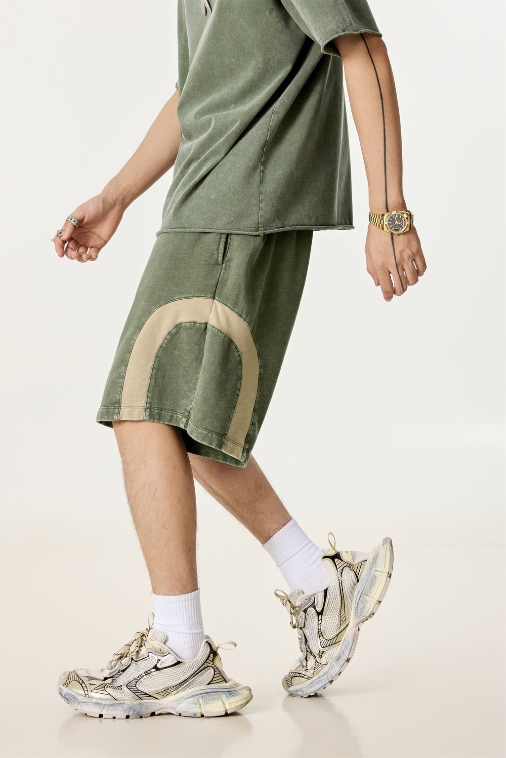 330GSM Unisex Heavyweight Contrast-Panel Snow-Washed Shorts Military Green/Khaki