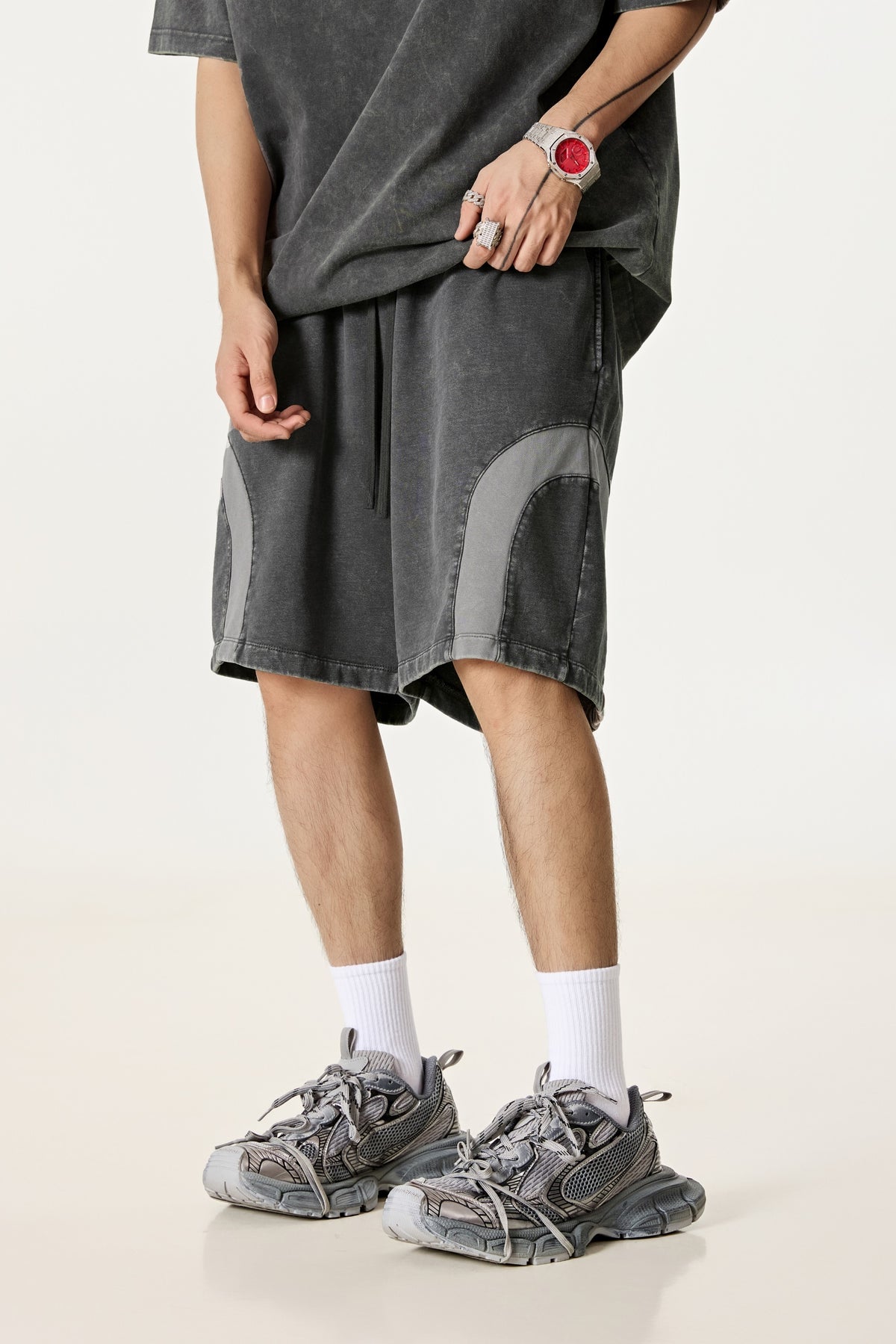 330GSM Unisex Heavyweight Contrast-Panel Snow-Washed Shorts Medium Grey/Dark Grey