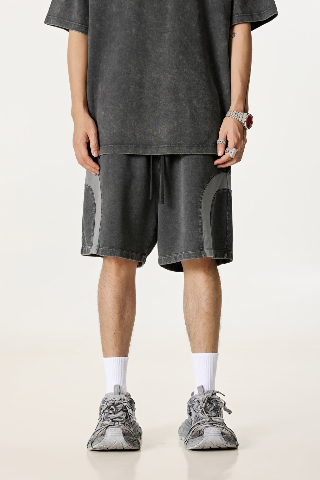 330GSM Unisex Heavyweight Contrast-Panel Snow-Washed Shorts Medium Grey/Dark Grey