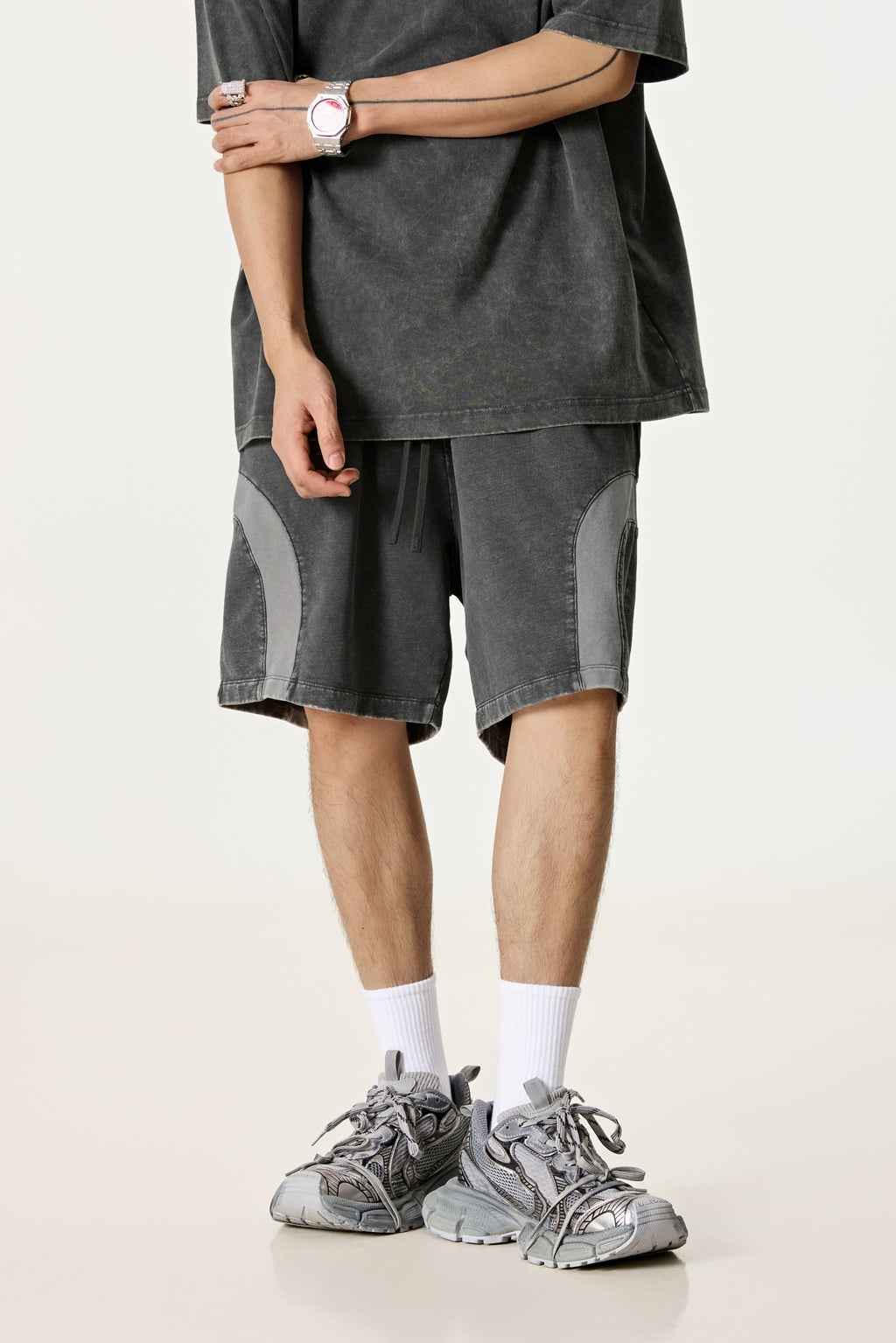 330GSM Unisex Heavyweight Contrast-Panel Snow-Washed Shorts Medium Grey/Dark Grey